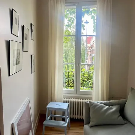 Architect's House, Air-conditioned, 5 Bedrooms, Garden Сasa de vacaciones
