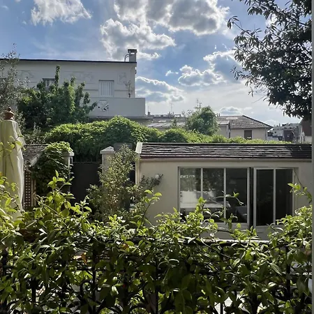 Vakantiehuis Architect's House, Air-conditioned, 5 Bedrooms, Garden Parijs