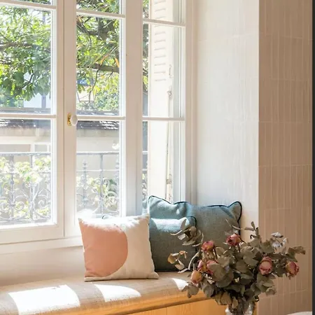 Vakantiehuis Architect's House, Air-conditioned, 5 Bedrooms, Garden Parijs